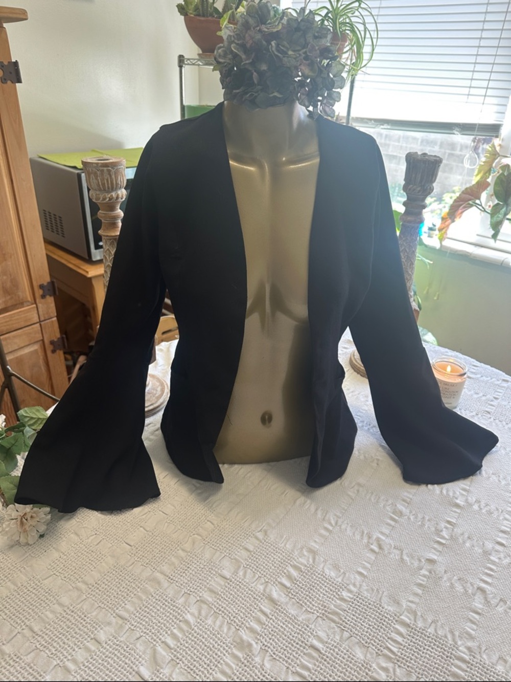 Monteau Black Open-Front Bell Sleeve Blazer
